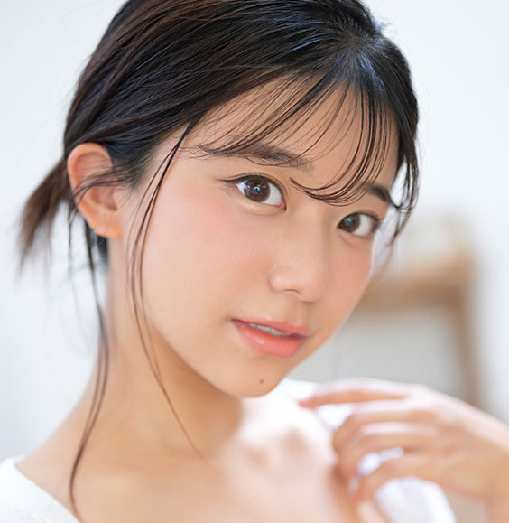 川越仁子